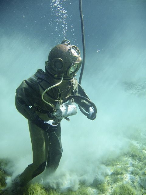 underwater  welder